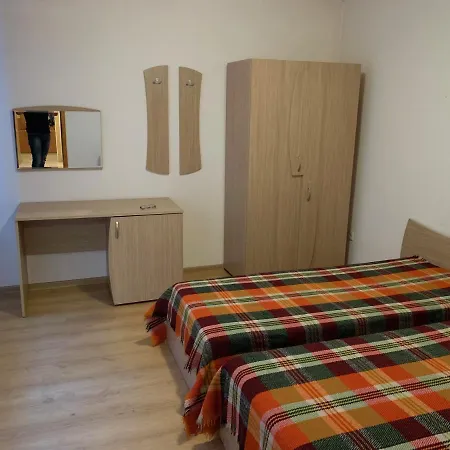 Holliday 1 Apartment